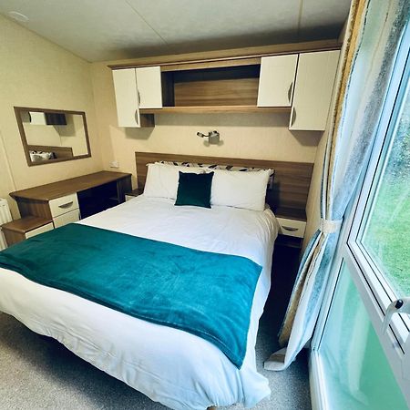 2 Bedroom Caravan Lg13, Shanklin, Isle Of Wight Exterior foto